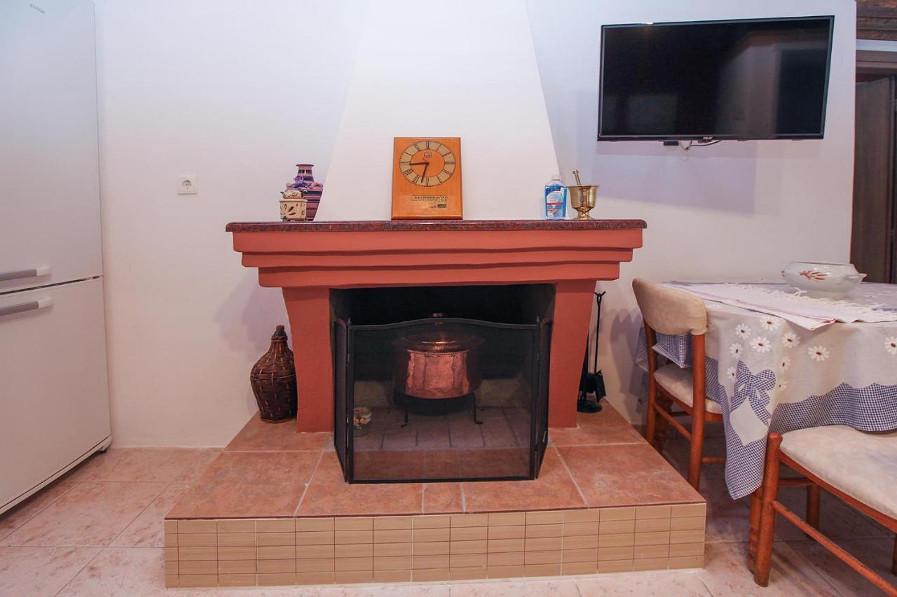 Traditional Guesthouse Asimakis Anifion Bagian luar foto