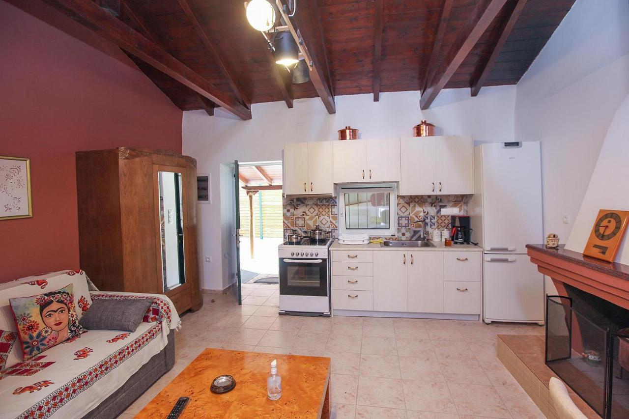 Traditional Guesthouse Asimakis Anifion Bagian luar foto