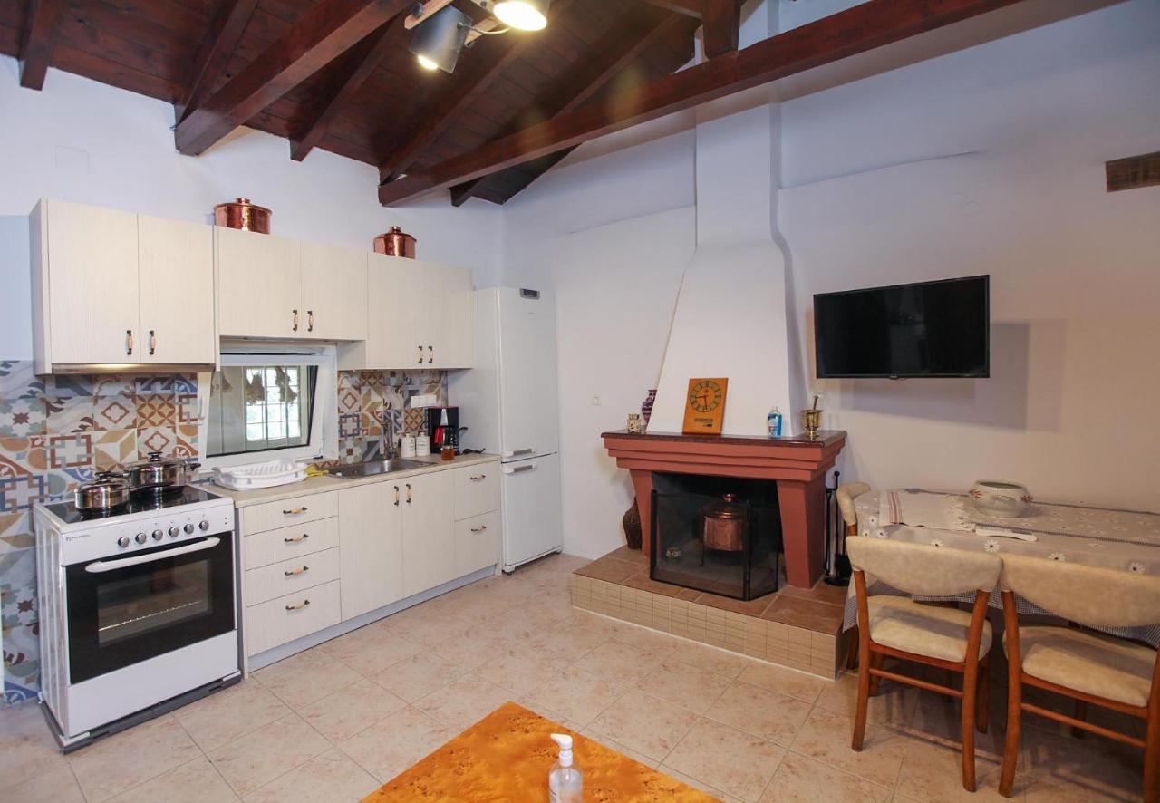 Traditional Guesthouse Asimakis Anifion Bagian luar foto